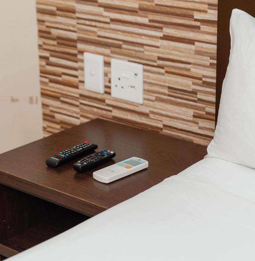 Hotel Bayside 100 Pixley Kaseme Street